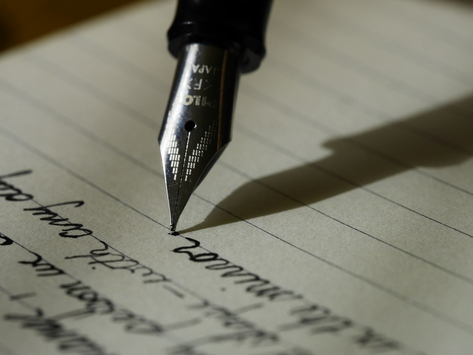 What wedding guests say about AI-assisted thank-you notes (you'd be surprised)